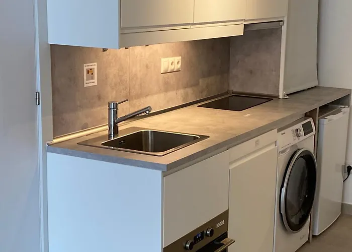 アパート With Small Balcony *